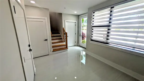 2194 FRUITVILLE RD, Sarasota, FL 34237