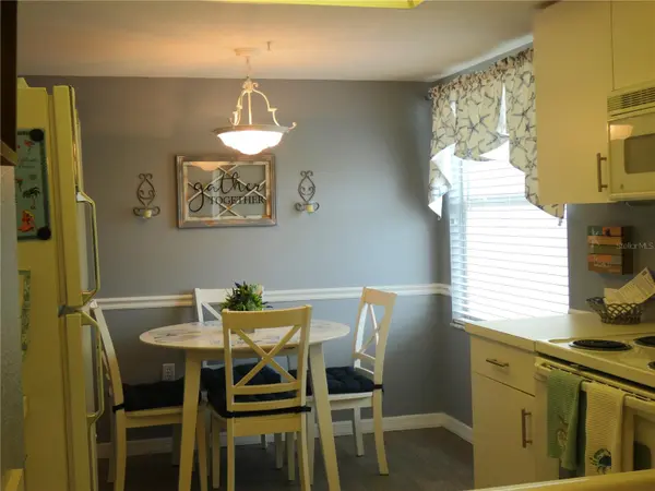 9320 CLUBSIDE CIR #2208, Sarasota, FL 34238