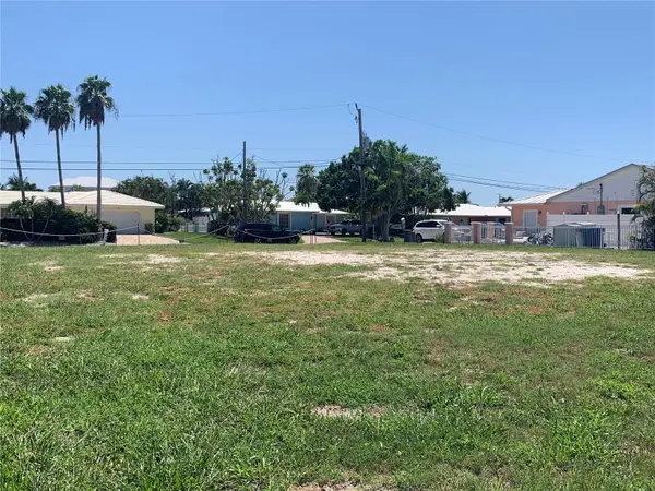 538 67TH ST, Holmes Beach, FL 34217