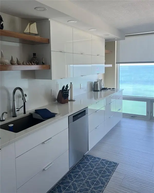 2425 GULF OF MEXICO DR #11F, Longboat Key, FL 34228