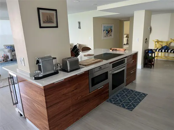 2425 GULF OF MEXICO DR #11F, Longboat Key, FL 34228