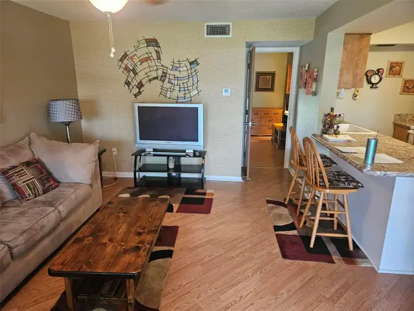303 47TH AVENUE DR W #352, Bradenton, FL 34207