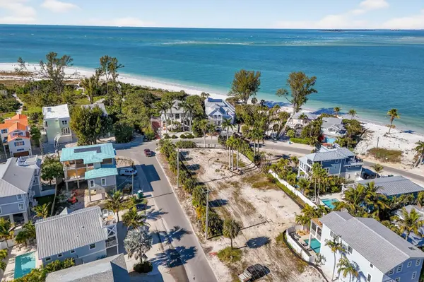 812 N BAY BLVD, Anna Maria, FL 34216