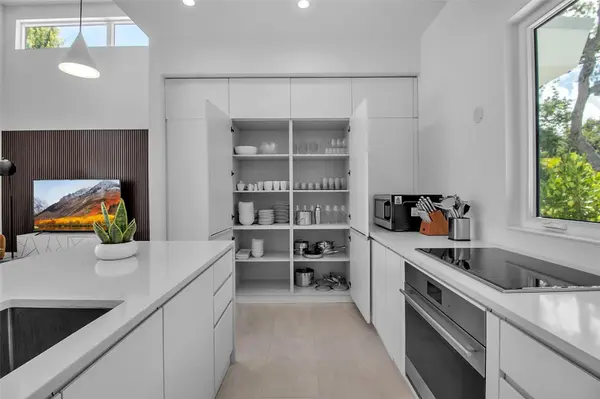 2231 WOOD ST, Sarasota, FL 34237