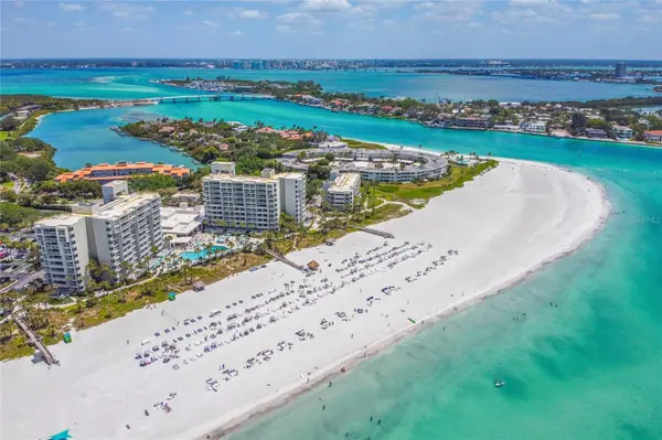 240 SANDS POINT RD #4102, Longboat Key, FL 34228