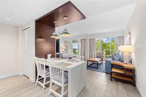 240 SANDS POINT RD #4102, Longboat Key, FL 34228