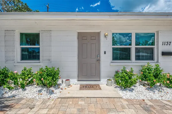 1137 N MOONMIST CT #L-7, Sarasota, FL 34242