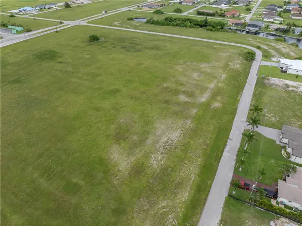 3216 NW 9TH ST, Cape Coral, FL 33993