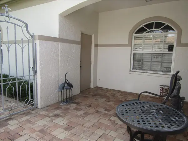 3881 CHATSWORTH GREENE CT #20, Sarasota, FL 34235