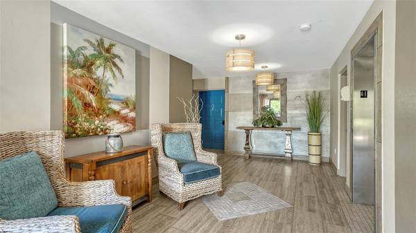 225 HOURGLASS WAY #103, Sarasota, FL 34242