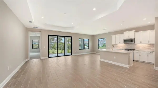 6568 BIG BAYOU DR, Sarasota, FL 34241