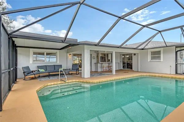 6722 ROXBURY DR, Sarasota, FL 34231