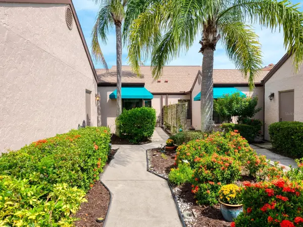 6103 CLUBSIDE DR #6103, Sarasota, FL 34243