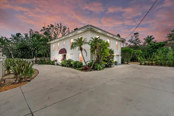 854 NORSOTA WAY, Sarasota, FL 34242