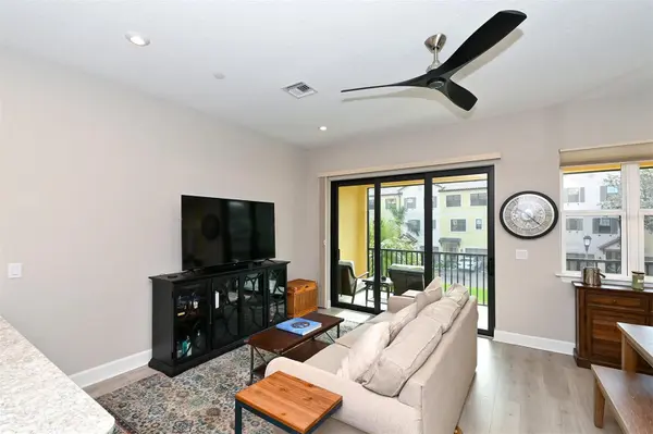 5560 CANNES CIR #3-106, Sarasota, FL 34231