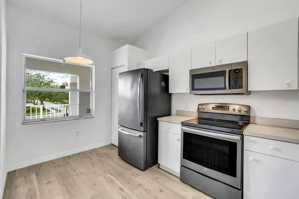 6635 HUNTINGTON LAKES CIR #202, Naples, FL 34119
