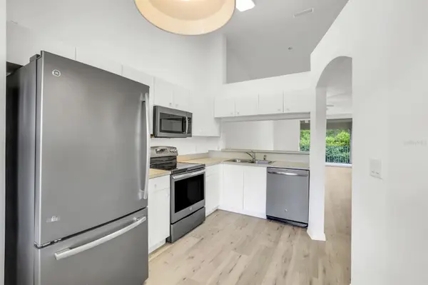 6635 HUNTINGTON LAKES CIR #202, Naples, FL 34119