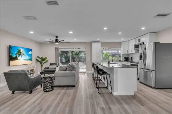 2544 CARLISLE PL, Sarasota, FL 34231