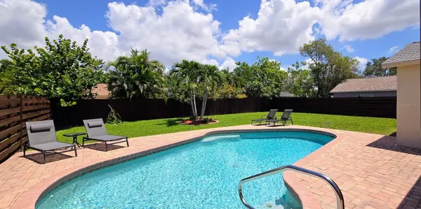 3803 EASTON ST, Sarasota, FL 34238