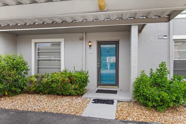 6108 7TH AVE W #6108, Bradenton, FL 34209