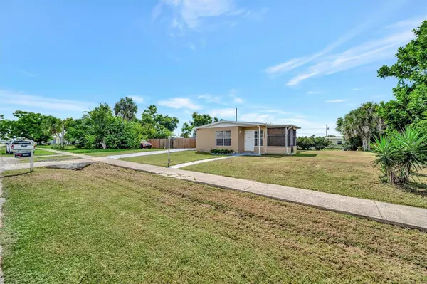 7959 HYDE PARK AVE, North Port, FL 34287