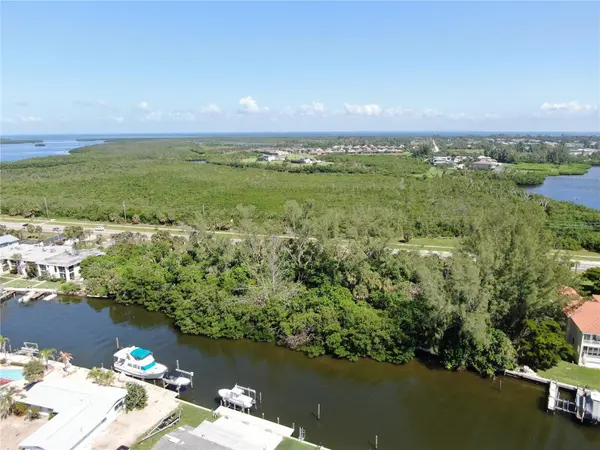 10005 W MANATEE AVE W, Bradenton, FL 34209