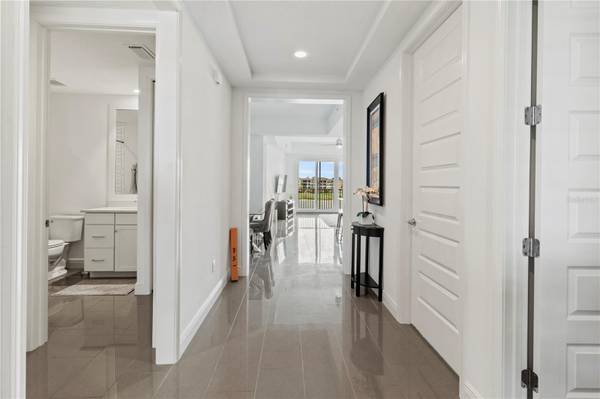 10520 BOARDWALK LOOP #302, Bradenton, FL 34202