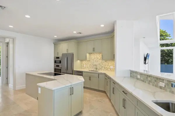 5801 GULF OF MEXICO DR, Longboat Key, FL 34228