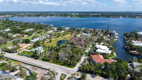 7401-A MIDNIGHT PASS RD #A, Sarasota, FL 34242