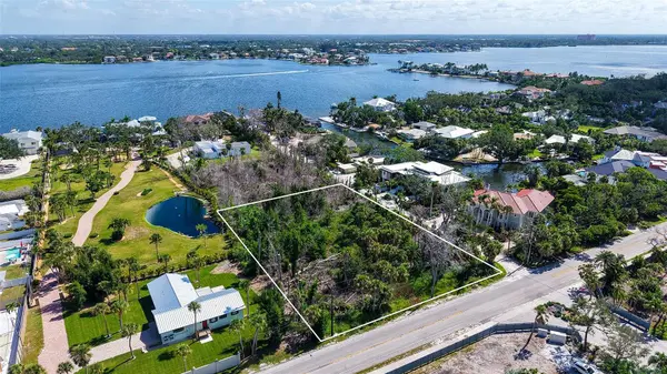 7401-A MIDNIGHT PASS RD #A, Sarasota, FL 34242