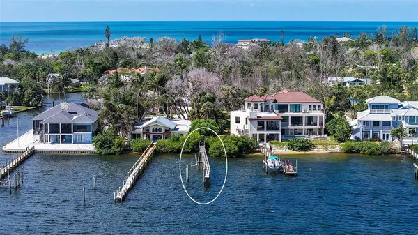 7401-A MIDNIGHT PASS RD #A, Sarasota, FL 34242