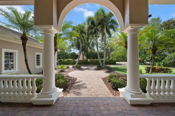 4085 FOUNDERS CLUB DR, Sarasota, FL 34240