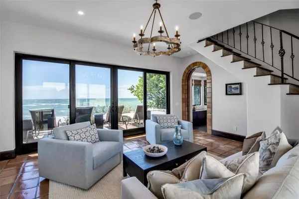 121 N CASEY KEY RD, Osprey, FL 34229