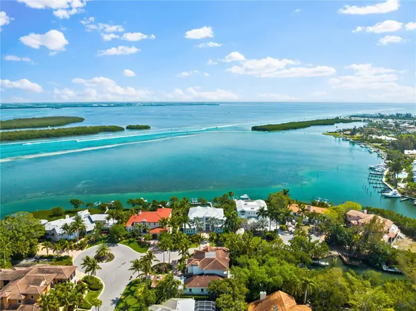 757 HIDEAWAY BAY DR, Longboat Key, FL 34228