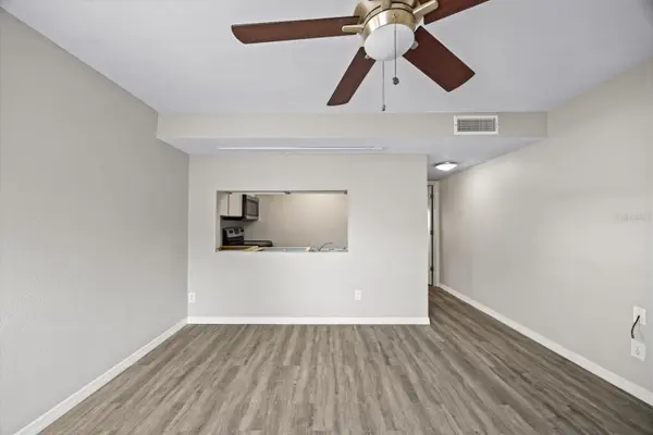 7169 E BANK DR #7169, Tampa, FL 33617