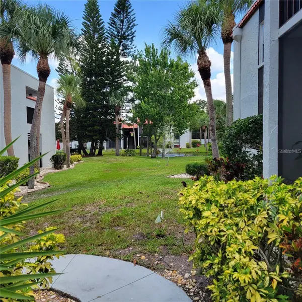 3275 BENEVA RD #104, Sarasota, FL 34232