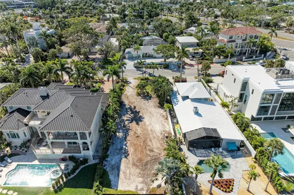 244 N WASHINGTON DR, Sarasota, FL 34236