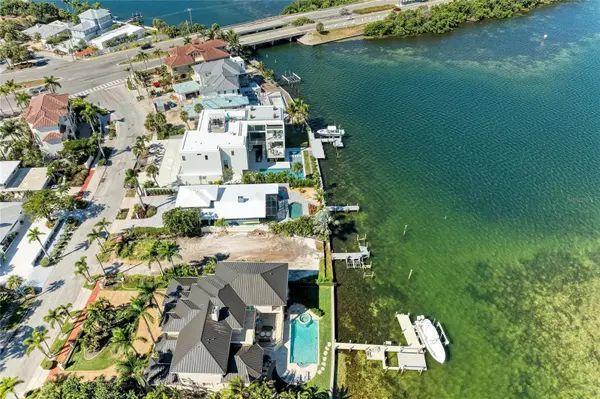 244 N WASHINGTON DR, Sarasota, FL 34236