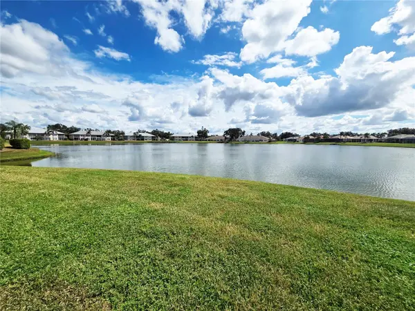 4207 CADDIE DR E #104, Bradenton, FL 34203