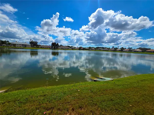 4207 CADDIE DR E #104, Bradenton, FL 34203