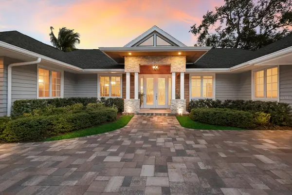 1253 N BASIN LN, Sarasota, FL 34242