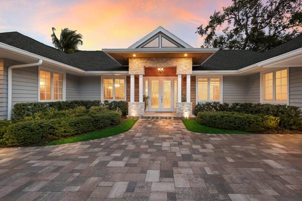 1253 N BASIN LN, Sarasota, FL 34242