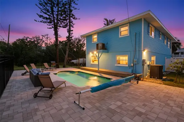 2915 AVENUE C, Holmes Beach, FL 34217