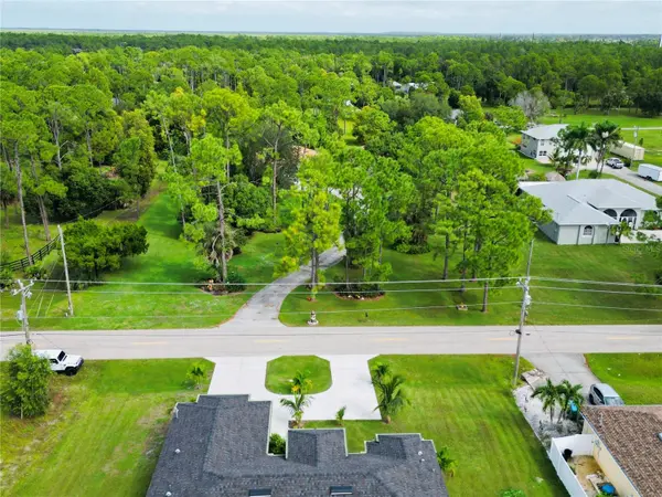 528 JACARANDA Pkwy E, Cape Coral, FL 33909