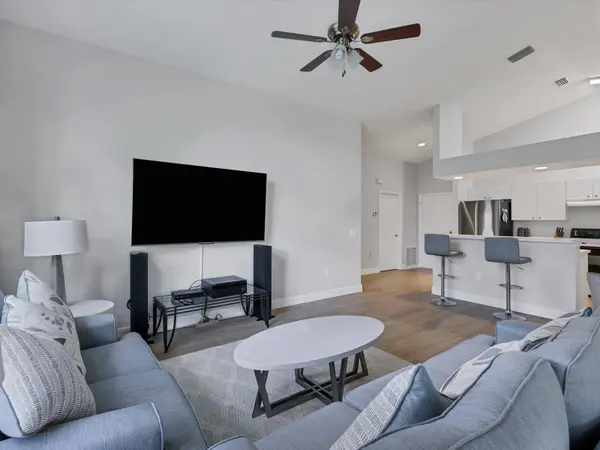 7234 ELEANOR CIR #203, Sarasota, FL 34243