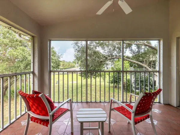 7234 ELEANOR CIR #203, Sarasota, FL 34243