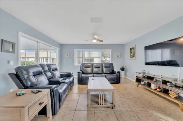 2401 RIVERBLUFF Pkwy #V240, Sarasota, FL 34231