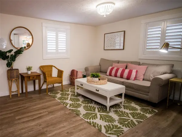 1805 IVANHOE ST, Sarasota, FL 34231