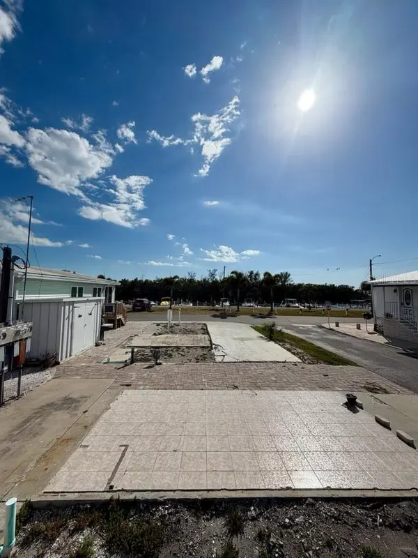 10315 CORTEZ RD W #2-4, Bradenton, FL 34210
