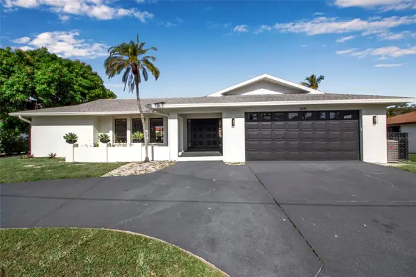 1649 STANFORD LN, Sarasota, FL 34231